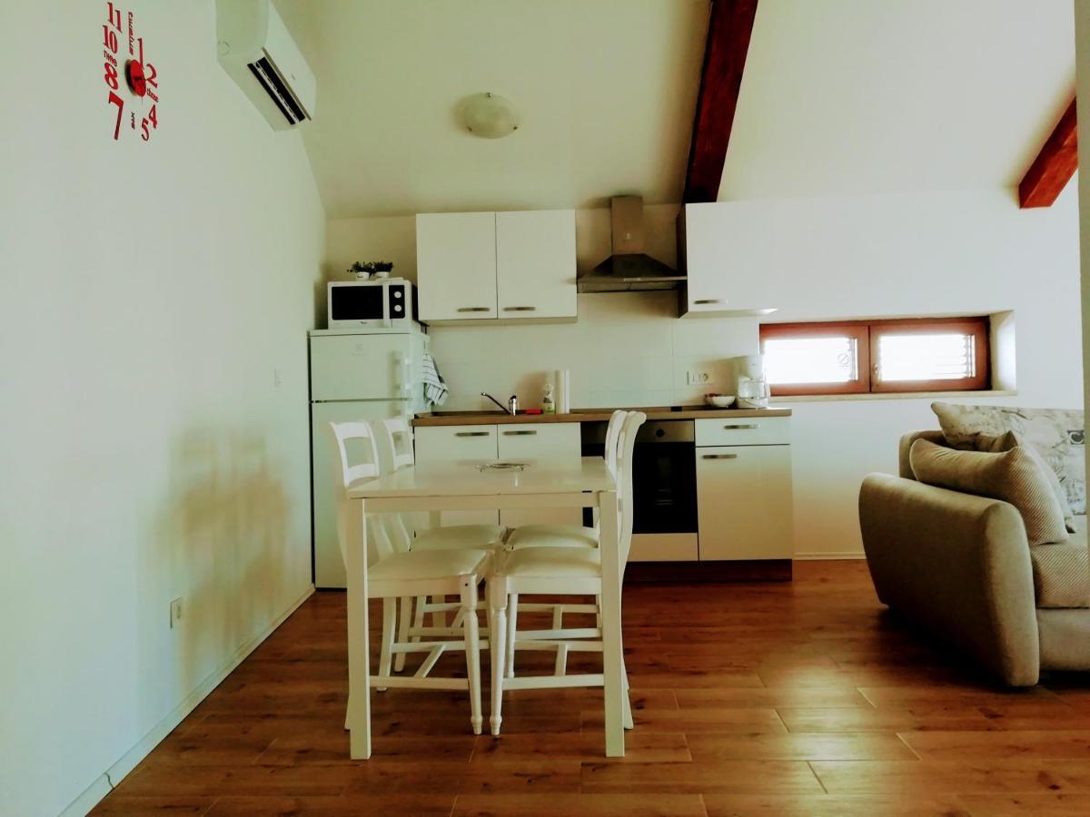 App E.N.A. Apartment Umag Ngoại thất bức ảnh
