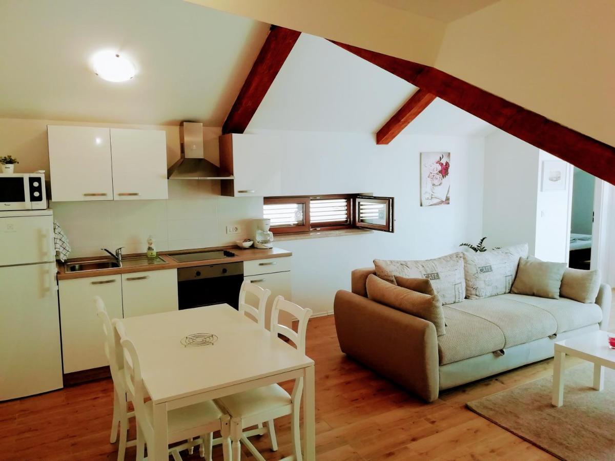 App E.N.A. Apartment Umag Ngoại thất bức ảnh